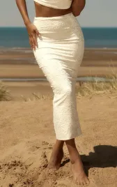 kremowa-spodnica-ze-wzorem-prettylittlething-s