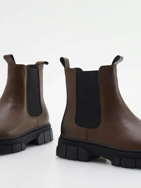 brazowe-skorzane-botki-reserved-45-kod-producenta-9478v-89x