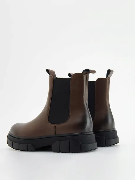 brazowe-skorzane-botki-reserved-45-marka-reserved