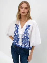 biala-bluzka-z-kontrastowym-haftem-mohito-xs-s