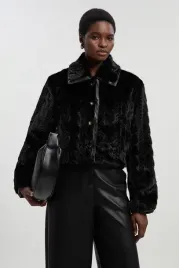 czarny-plaszcz-z-teksturowanego-sztucznego-futra-karen-millen-s