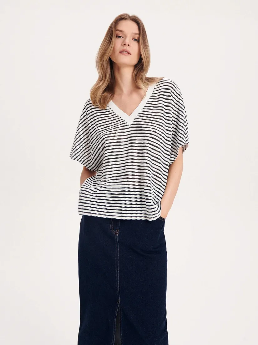 bialy-t-shirt-w-paski-oversize-reserved-s-stan-nowy