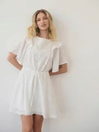 biala-sukienka-mini-z-motywem-kwiatow-mohito-l