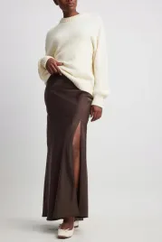 brazowa-satynowa-maxi-spodnica-na-kd-m