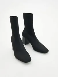 czarne-botki-na-obcasie-reserved-35