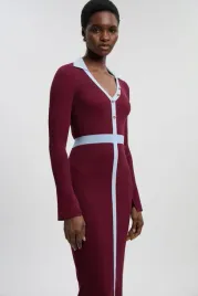 bordowa-sukienka-dzianinowa-z-kolnierzykiem-i-guzikami-karen-millen-s