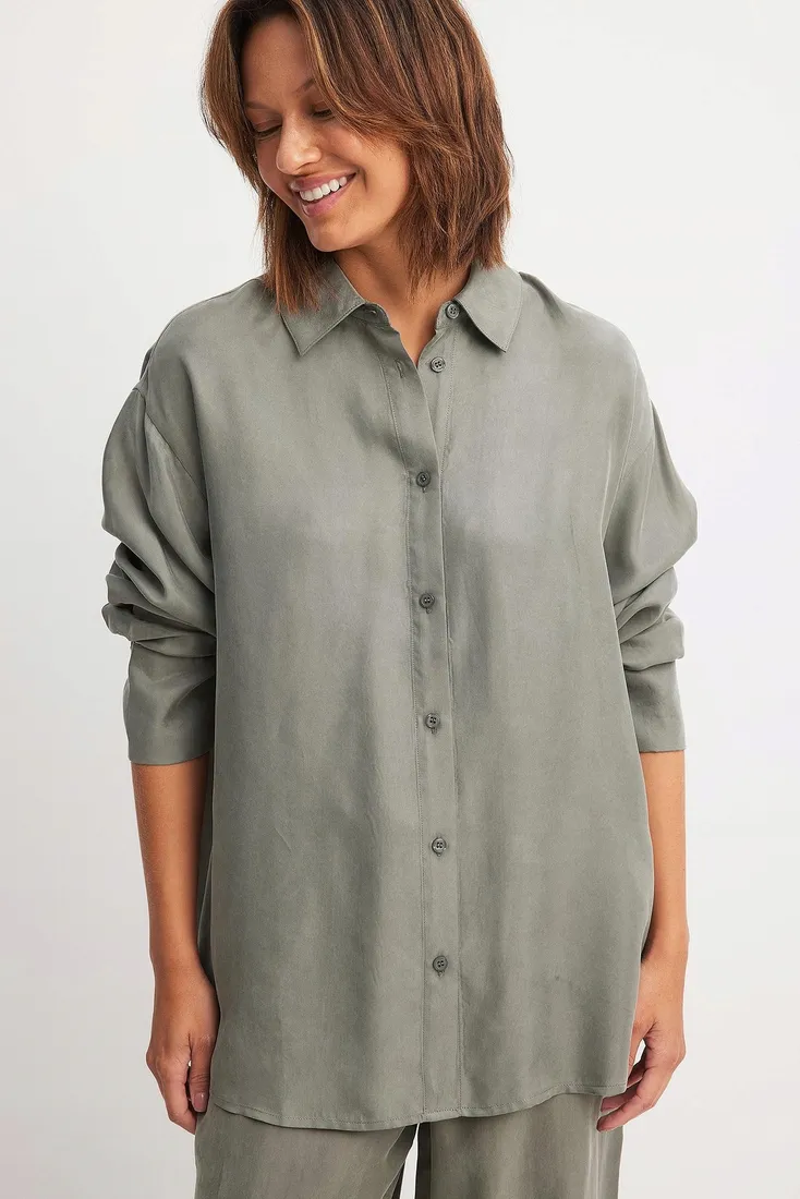 szara-koszula-oversize-na-kd-l-stan-nowy
