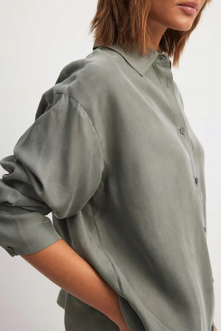 szara-koszula-oversize-na-kd-l