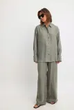szara-koszula-oversize-na-kd-l-marka-na-kd
