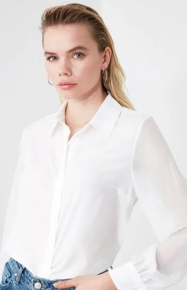 biala-przeswitujaca-koszula-trendyol-s