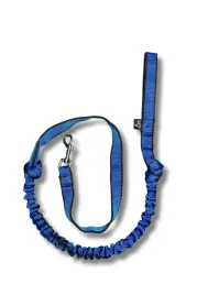 smycz-z-amortyzatorem-niebiesko-czarna-krotka-14-2m