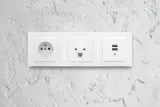 gniazdo-usb-x2-scienne-2-1a-podwojne-230v-biale-stan-nowy-liczba-gniazdek-2-szt
