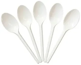 lyzeczki-biale-plastikowe-100-szt