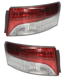 toyota-avensis-t27-08-12-sedan-komplet-lampy-tylne