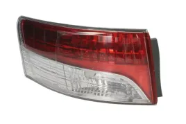 toyota-avensis-t27-08-12-sedan-lampa-tylna-lewa