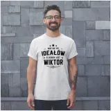 tshirt-prezent-dla-wiktora-idealny-m-dekolt-okragly
