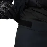 spodnie-fox-defend-gore-tex-adv-black-32-model-defend-gore-pnt