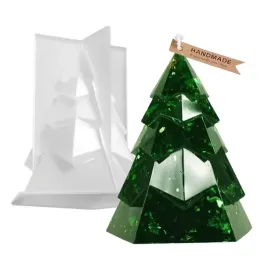 forma-silikonowa-do-swiec-choinka-geometryczna-duza-3d-mydla-gipsu-swieta