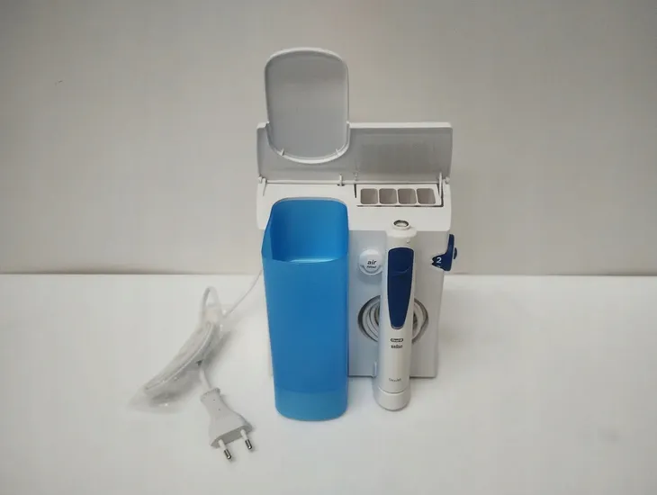 irygator-oral-b-oxyjet-md-20-stacjonarny-bialy-marka-oral-b
