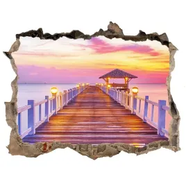 dziura-3d-w-scianie-scienna-drewniane-molo-168x113