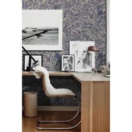 fototapeta-scienna-eleganckie-rysy-kwitow-152x104