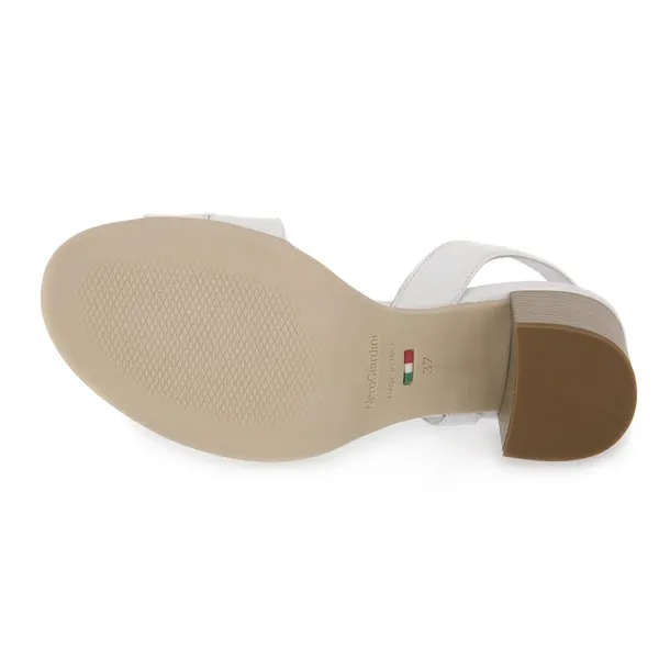 loira-kod-producenta-410440707-marka-nero-giardini