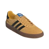 montreal-marka-adidas