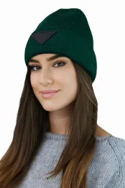 naomi-beanie-czapka-zimowa-z-aplikacja-kolor-zielony