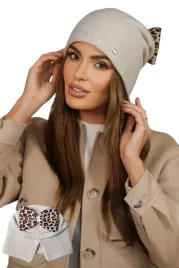 zimowa-welniana-czapka-z-kokarda-w-panterke-kolor-bezowy-kamea-kiku