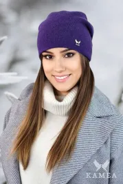 lily-gladka-welniana-czapka-damska-z-logo-kolor-fioletowy