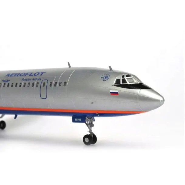 1-144-russian-airliner-tu-154m-stan-nowy