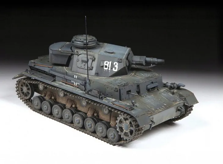 1-35-niemiecki-czolg-panzer-iv-ausf-e-stan-nowy