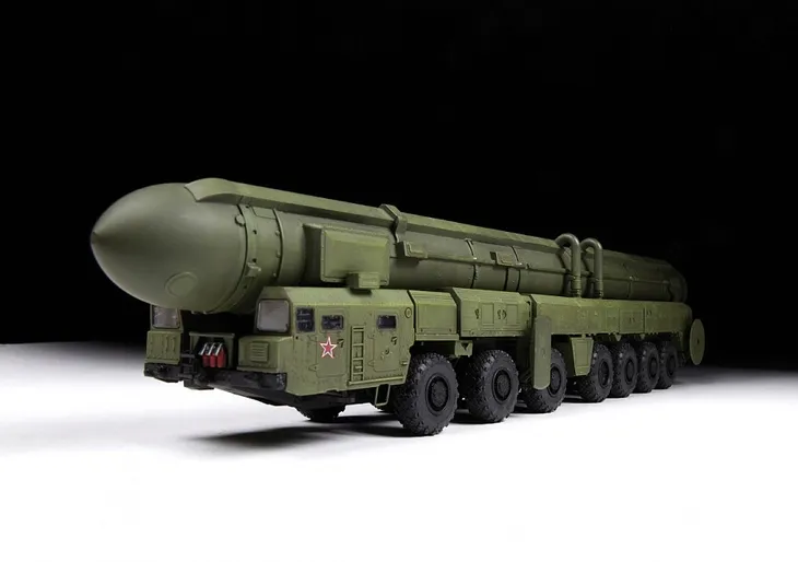 1-72-ballistic-missile-launcher-topol-stan-opakowania-oryginalne