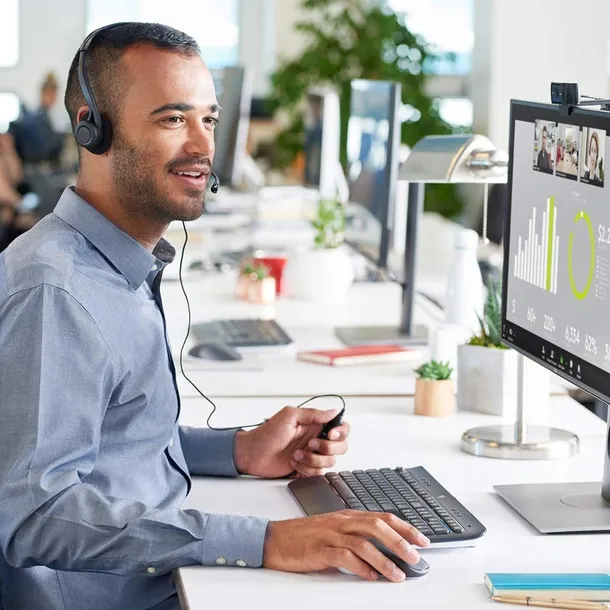 kamera-internetowa-logitech-c920-960-001055-logitech-marka-logitech