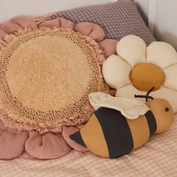 lorena-canals-poduszka-podlogowa-pinkdaisy-planet-bee-kod-producenta-sc-daisy-pk