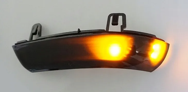 kierunek-migacz-led-smoke-w-lusterko-vw-jetta-v-typ-samochodu-samochody-osobowe
