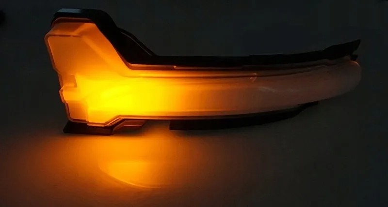 migacze-w-lusterko-dynamic-led-ford-focus-mk4-18-