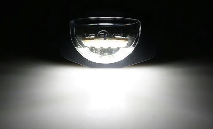 lampki-tablicy-led-toyota-corolla-e140-e150-07-13-producent-czesci-vinstar