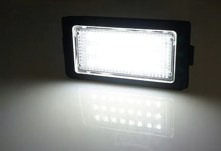 lampki-tablicy-led-canbus-bmw-7-e38-94-01-zrodlo-swiatla-led