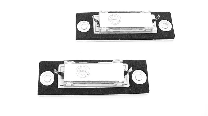 lampki-tablicy-led-vw-transporter-t5-2003-producent-czesci-vinstar