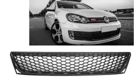 kratka-srodkowa-w-zderzak-vw-golf-vi-gti-gtd