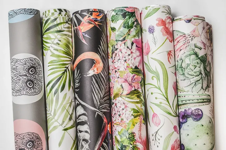 tapeta-scienna-czarne-geometryczne-serca-250x250cm-szerokosc-produktu-250-cm