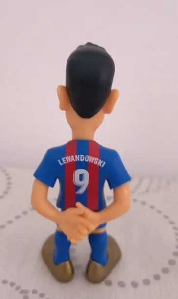 fc-barcelona-figurka-robert-lewandowski-7-cm-plec-chlopiec