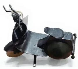 metalowa-miniatura-skutera-w-stylu-vintage