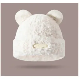 czapka-zimowa-pluszowa-z-uszami-misia-z-naszywka-biala-cz32wz2-cz32wz2