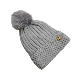 czapka-zimowa-dzianinowa-z-pomponem-i-naszywka-szara-cz33wz2-cz33wz2-59