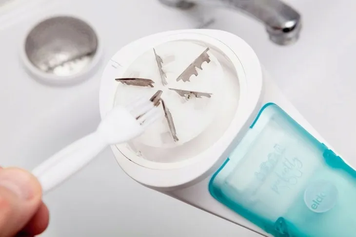 golarka-do-ubran-eldom-gds6-eldom-2692-5908277385507-zasilanie-akumulatorowe