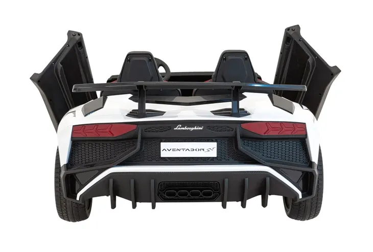auto-lamborghini-aventador-sv-bialy-na-akumulator-dla-dzieci-gratisy-szerokosc-pojazdu-109-cm
