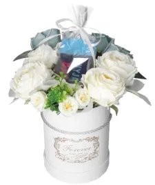flower-box-pudelko-na-dzien-babci-skarpetki