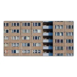 apartament-budynek-140x70-hartowane-panele-szklane